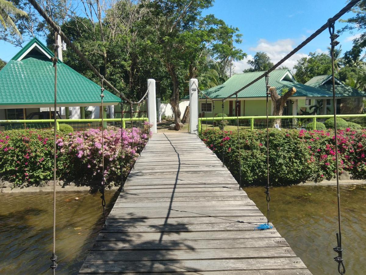 Greenland Residence House Zamboanguita  エクステリア 写真