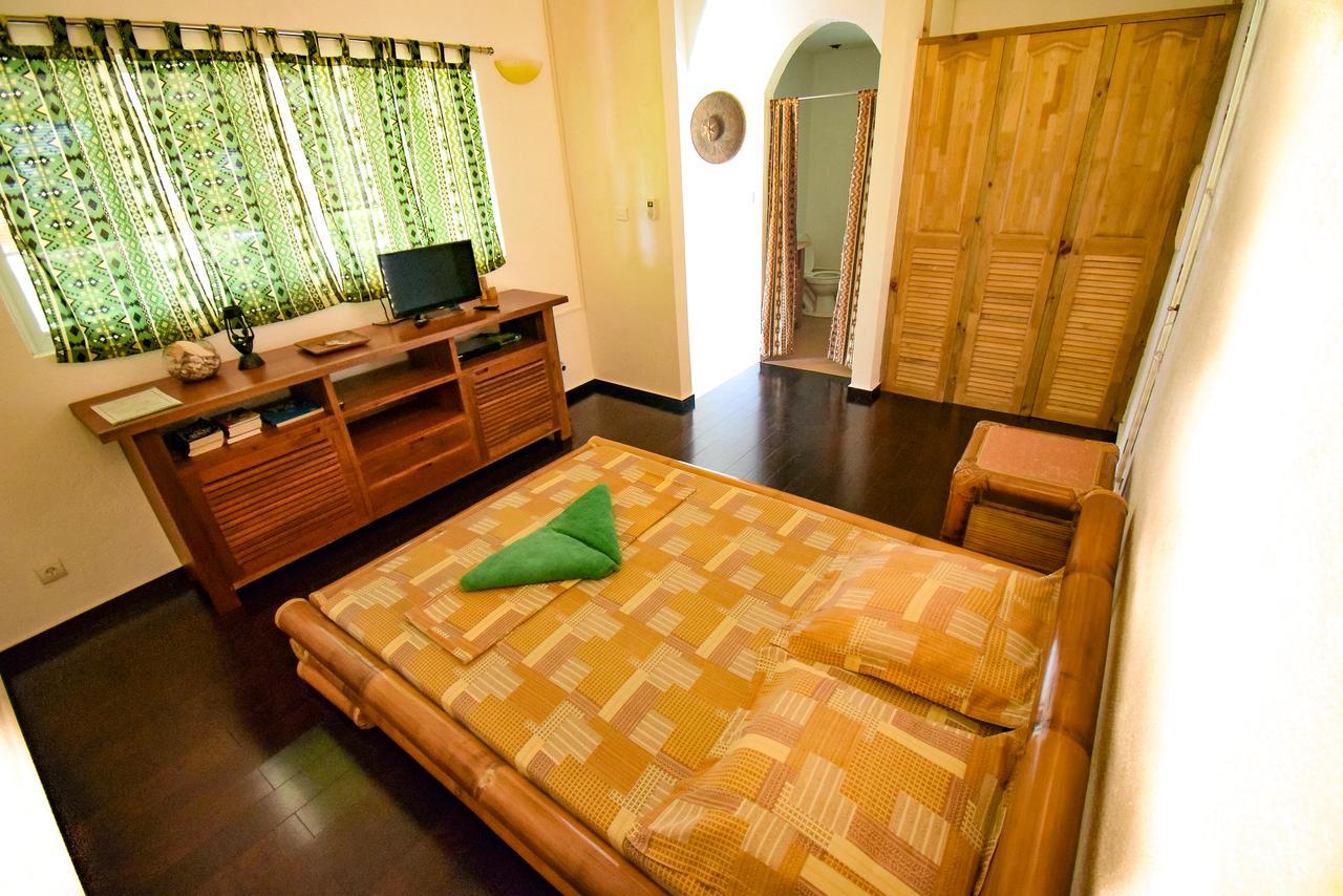 Greenland Residence House Zamboanguita  エクステリア 写真